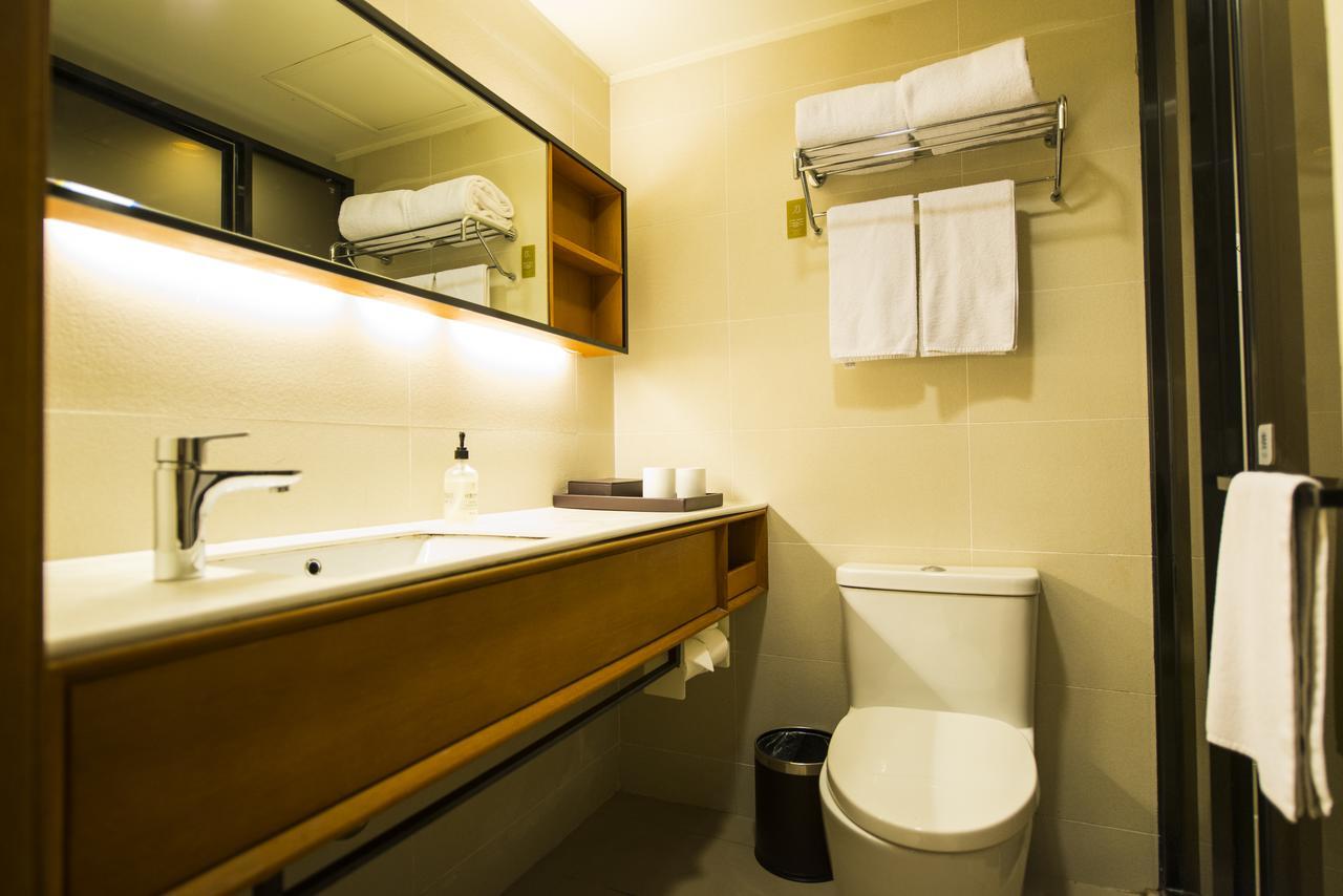 Ji Hotel Shanghai Jiangqiao Wanda Plaza מראה חיצוני תמונה